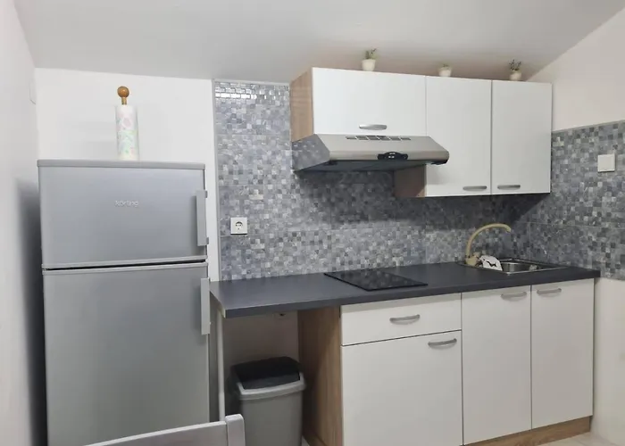 In With Sea View, Terrace, Air Conditioning, Wifi 3591-3 아파트